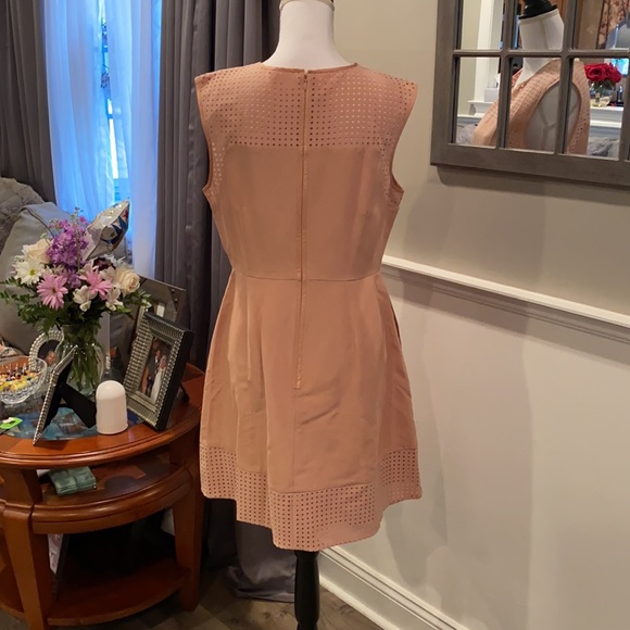 Pale pink jcrew dress with pockets - Picture 2 of 7